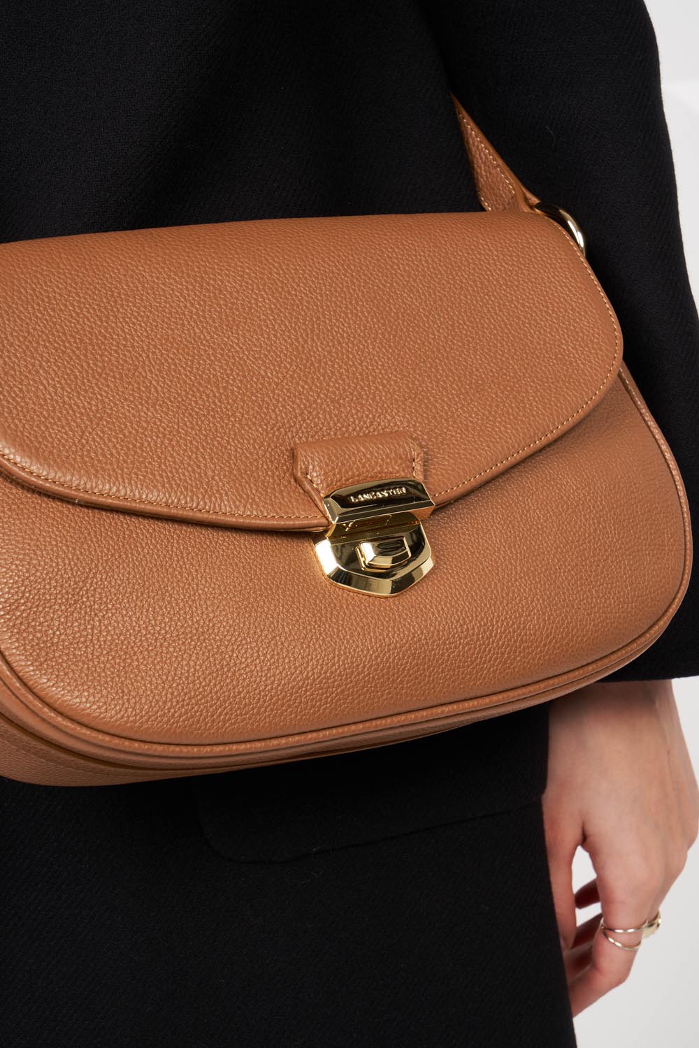 large crossbody bag - foulonné milano #couleur_camel