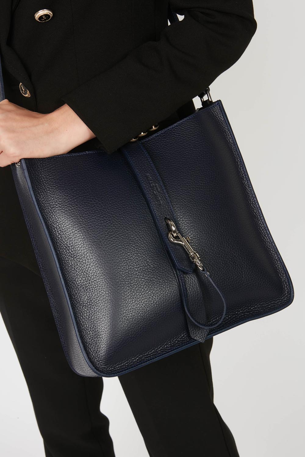large crossbody bag - foulonné double hook #couleur_bleu-fonc-in-argent