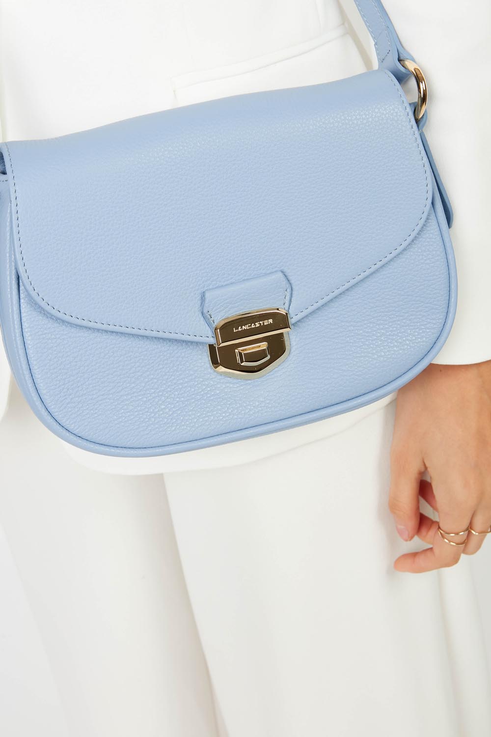 m crossbody bag - foulonné milano #couleur_bleu-ciel